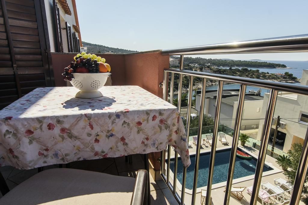 Apartments Martina Primošten المظهر الخارجي الصورة