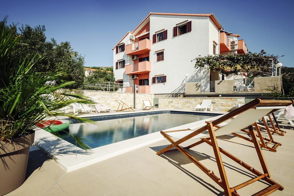 Apartments Martina Primošten المظهر الخارجي الصورة